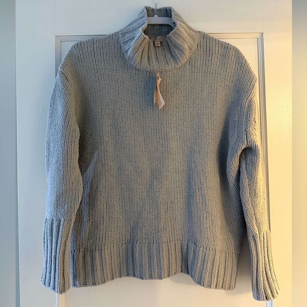 NWT Philosophy light grey turtleneck super soft sweater Large